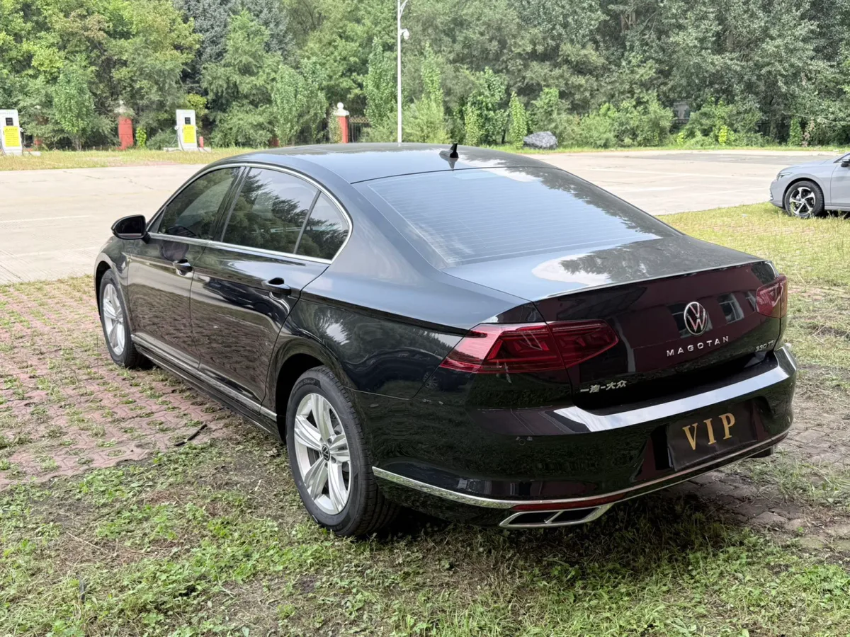 Volkswagen Magotan 2023 года, снимок 4