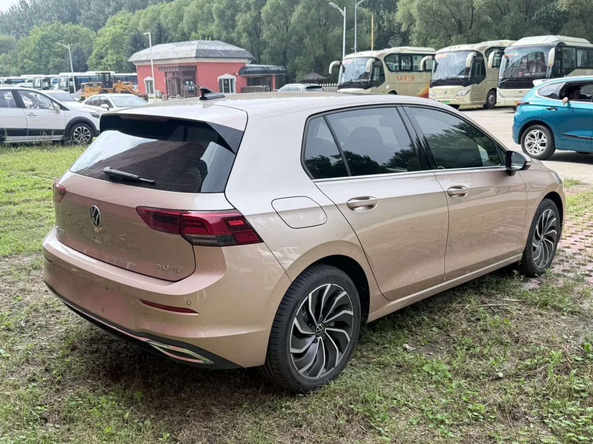 Volkswagen Golf 2021 года, снимок 6