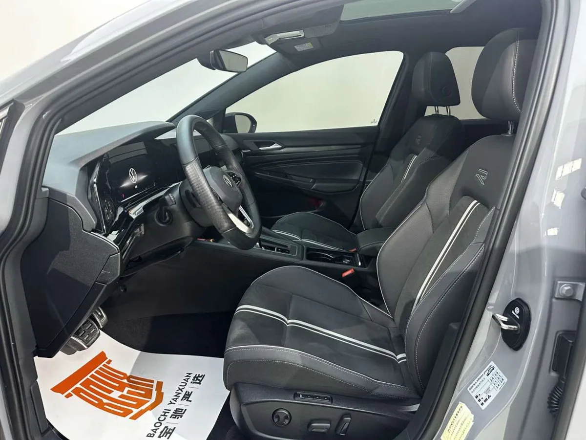 Volkswagen Golf 2022 года, снимок 12