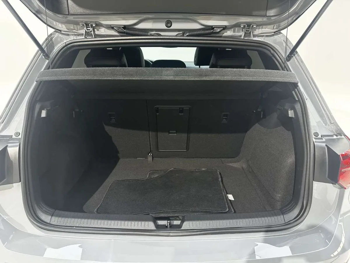 Volkswagen Golf 2022 года, снимок 19
