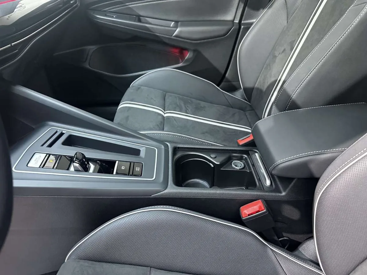 Volkswagen Golf 2022 года, снимок 21