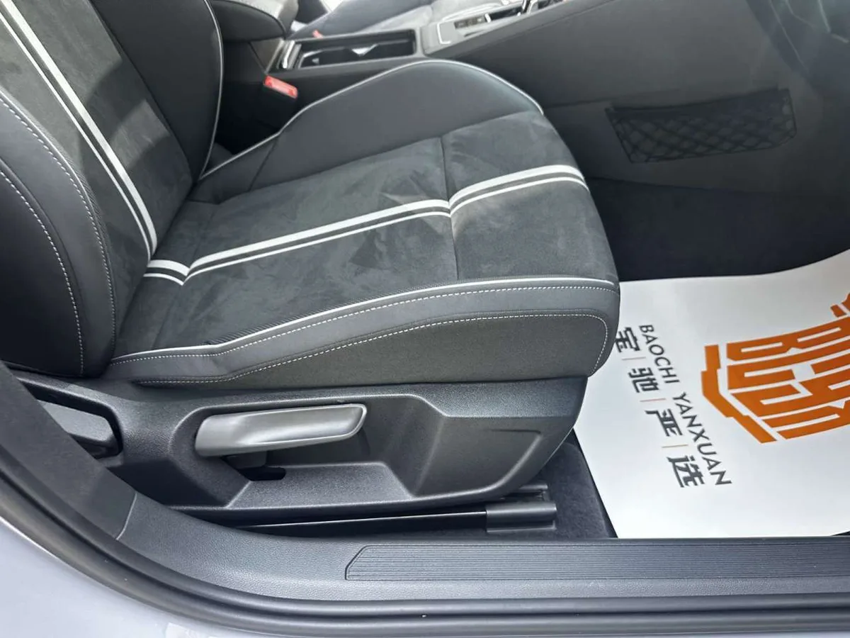 Volkswagen Golf 2022 года, снимок 27