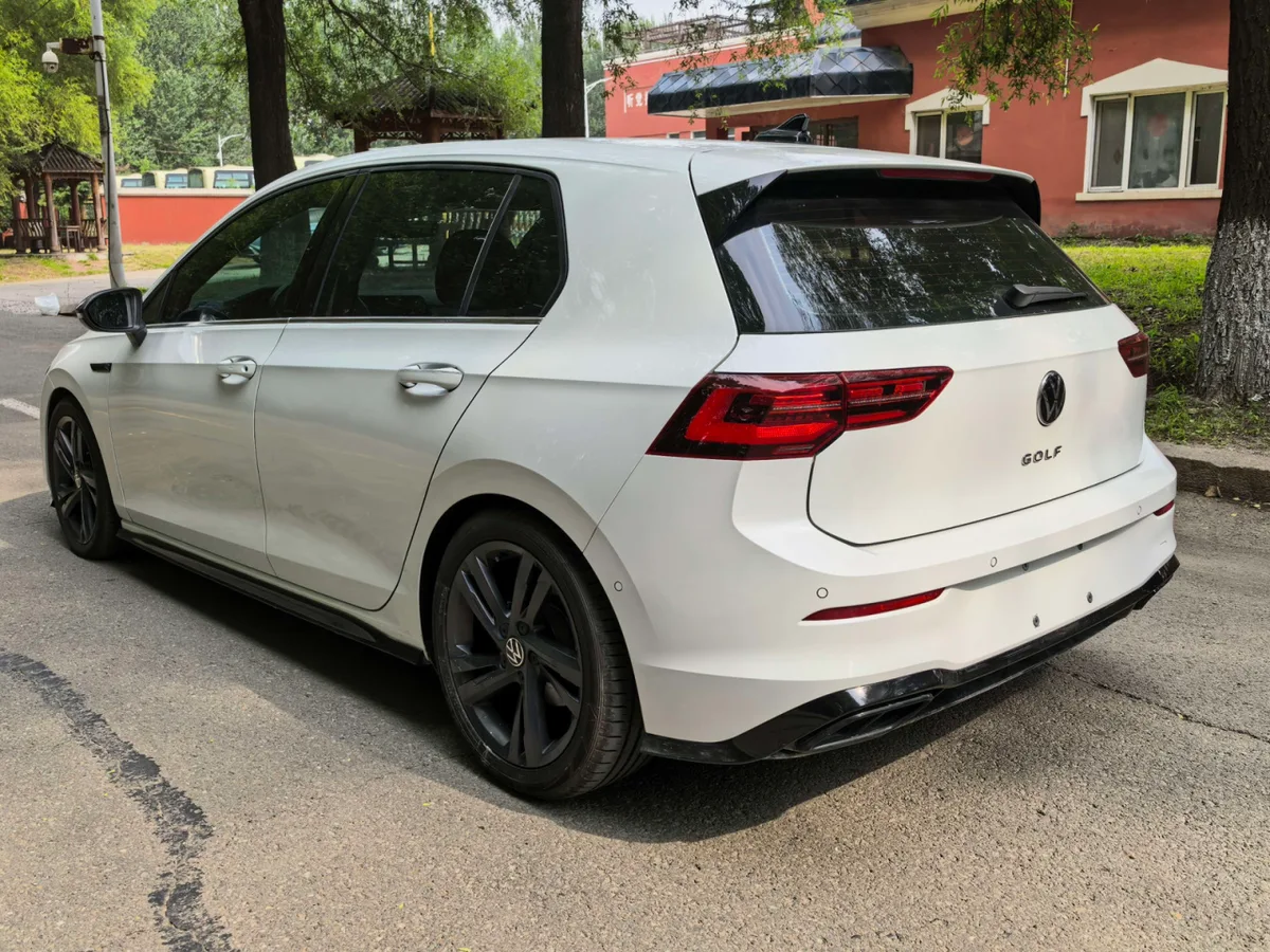 Volkswagen Golf 2022 года, снимок 4