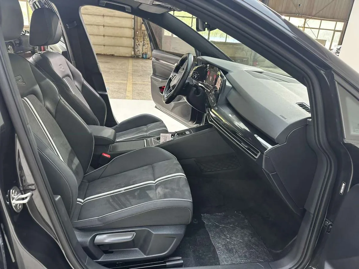 Volkswagen Golf 2022 года, снимок 9