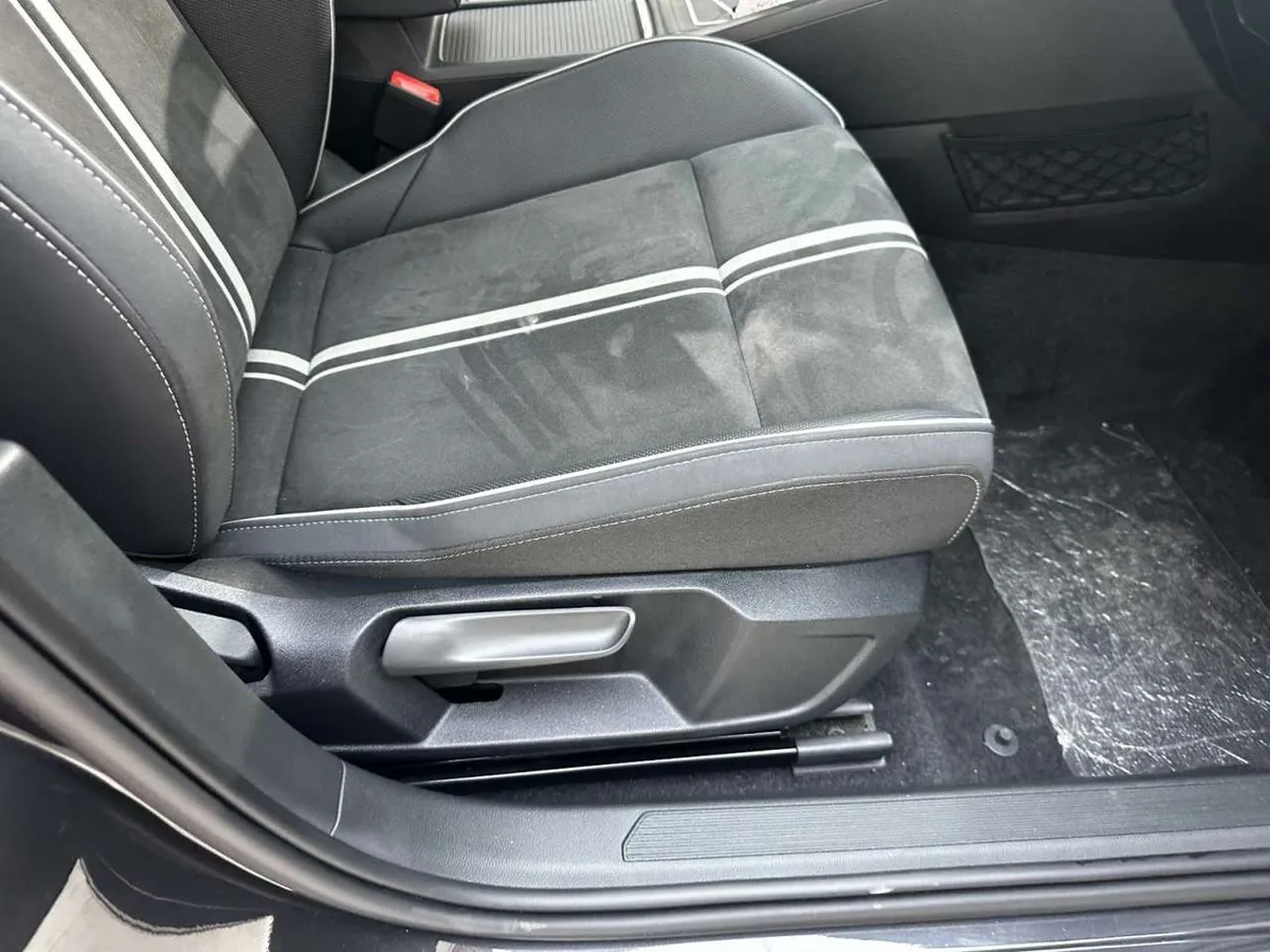 Volkswagen Golf 2022 года, снимок 25