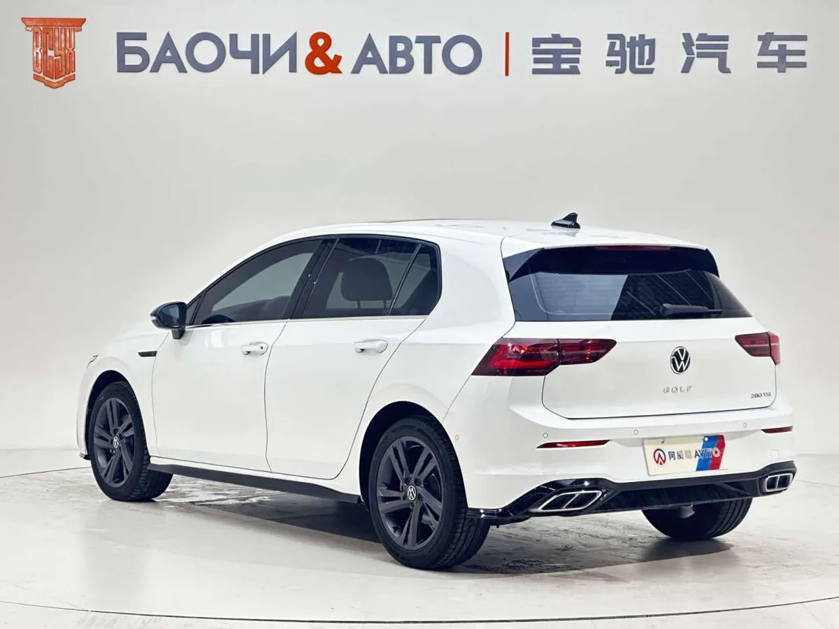 Volkswagen Golf 2022 года, снимок 3