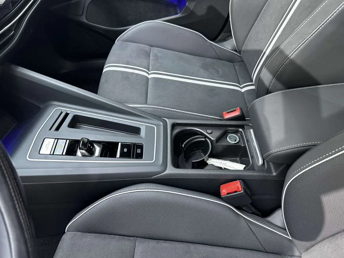 Volkswagen Golf 2022 года, снимок 13