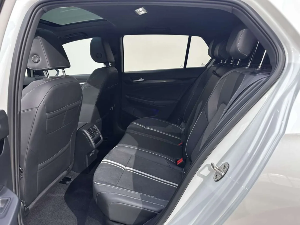 Volkswagen Golf 2022 года, снимок 14