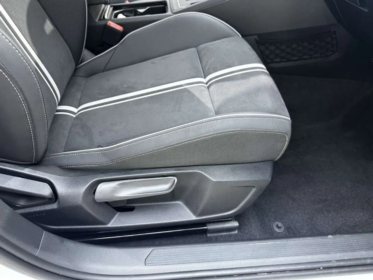 Volkswagen Golf 2022 года, снимок 18