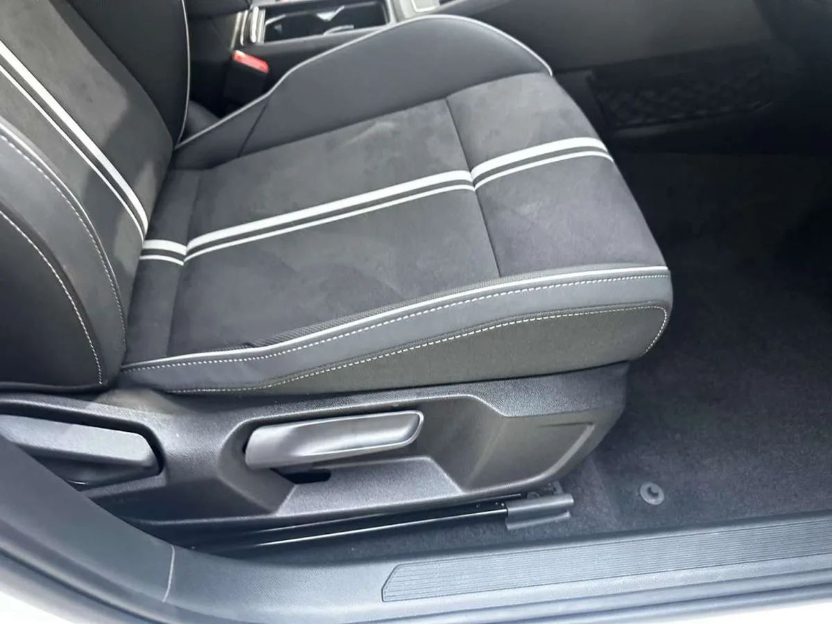 Volkswagen Golf 2022 года, снимок 14
