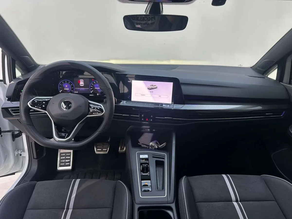 Volkswagen Golf 2022 года, снимок 20