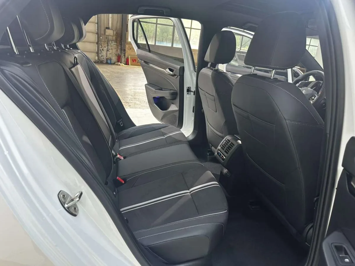 Volkswagen Golf 2022 года, снимок 23