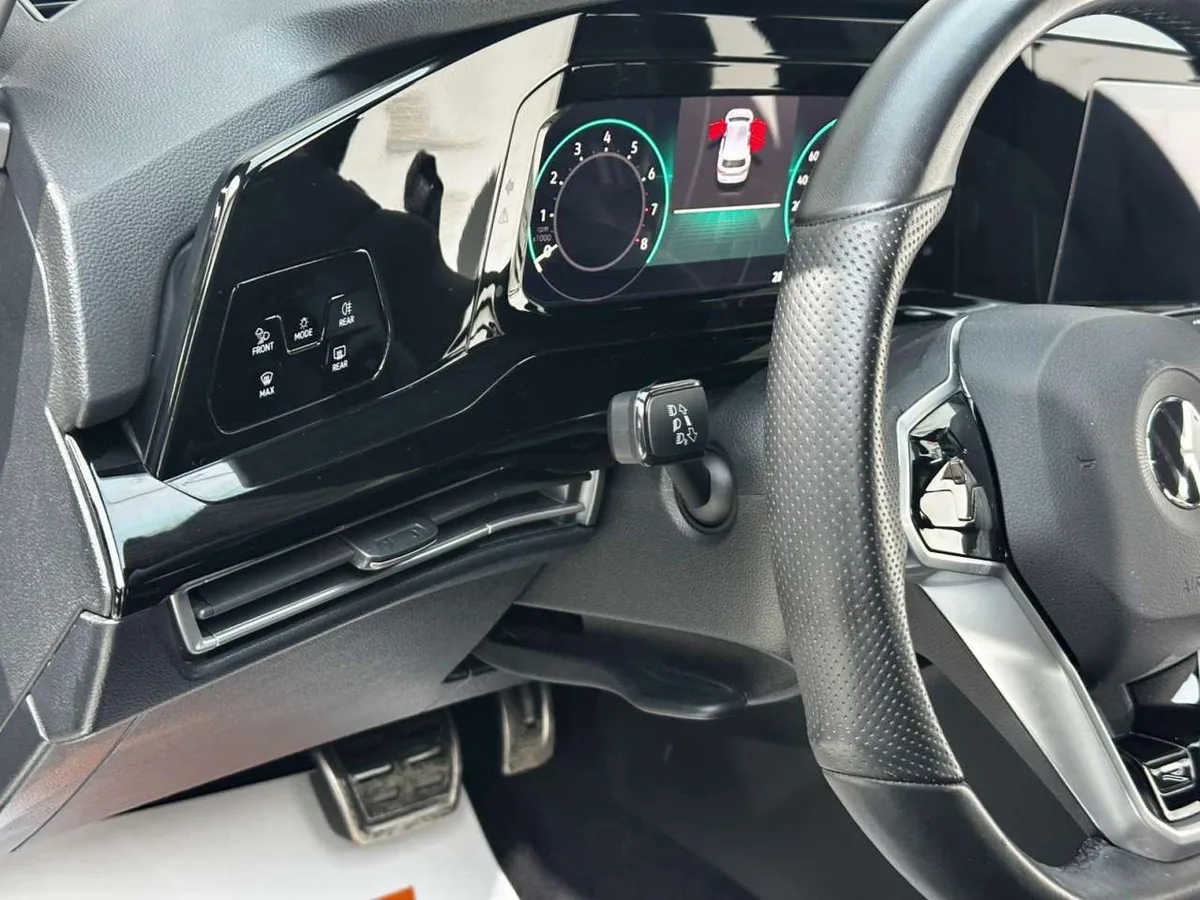 Volkswagen Golf 2022 года, снимок 21