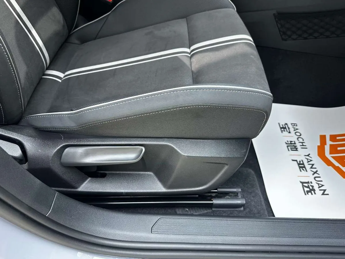 Volkswagen Golf 2022 года, снимок 22