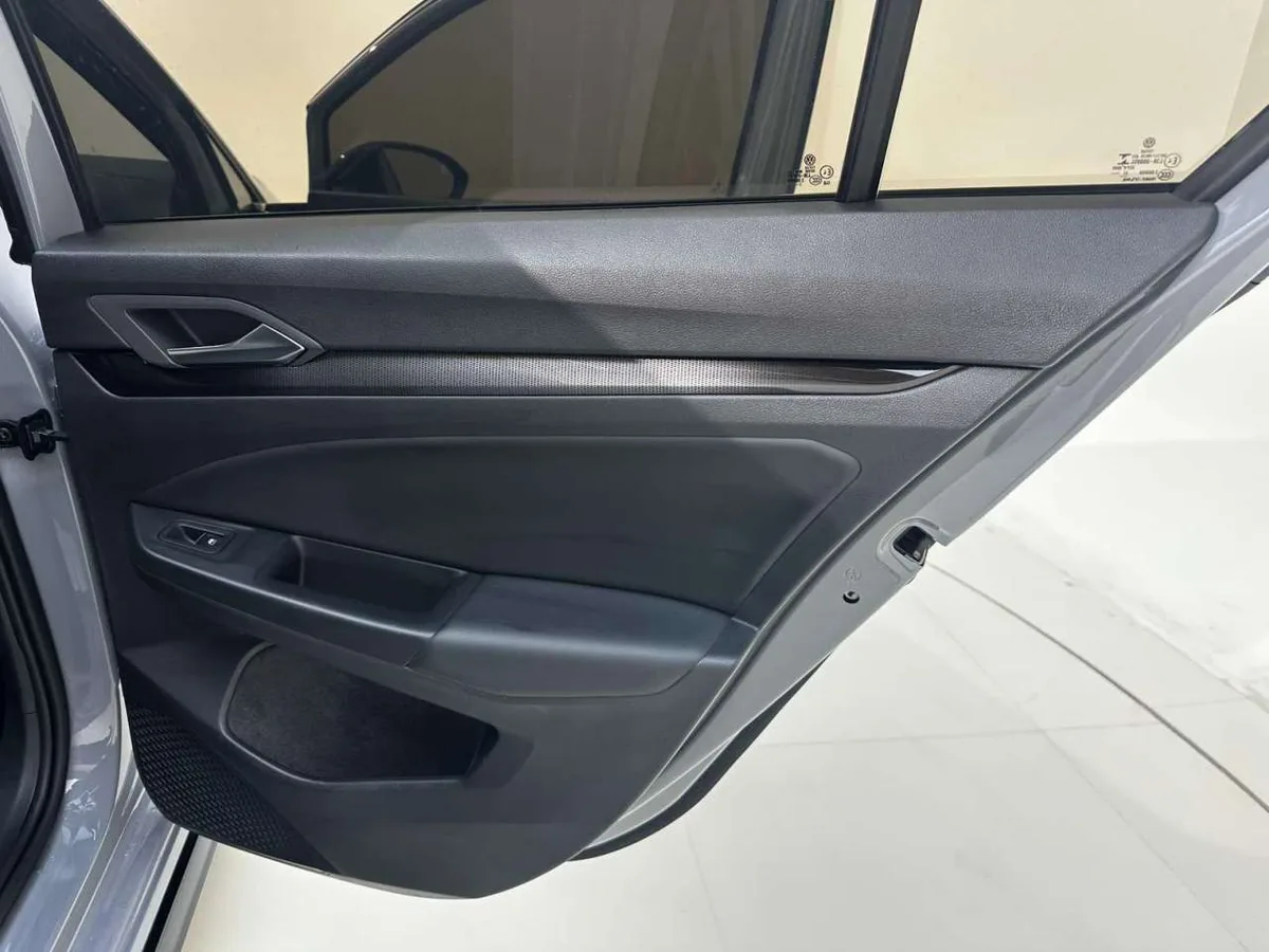 Volkswagen Golf 2022 года, снимок 31
