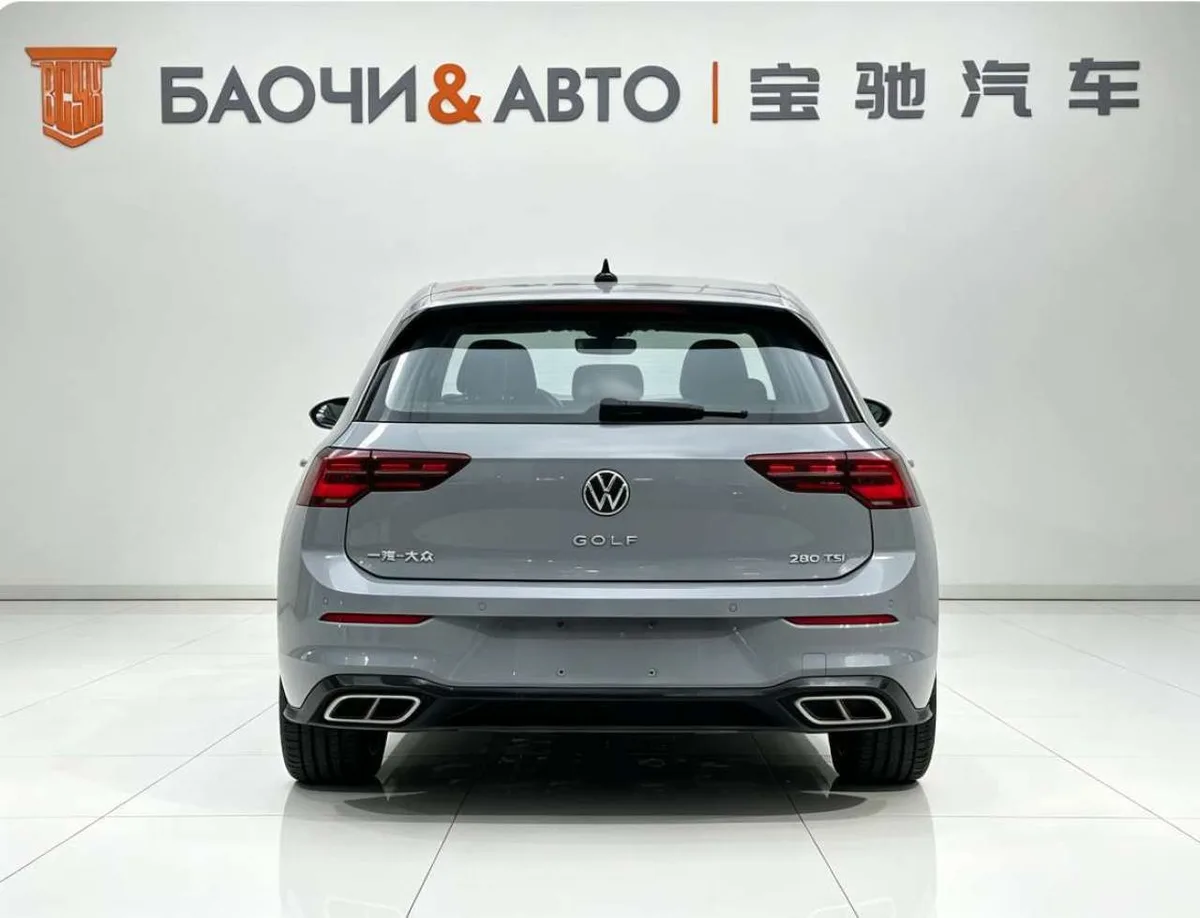 Volkswagen Golf 2023 года, снимок 3
