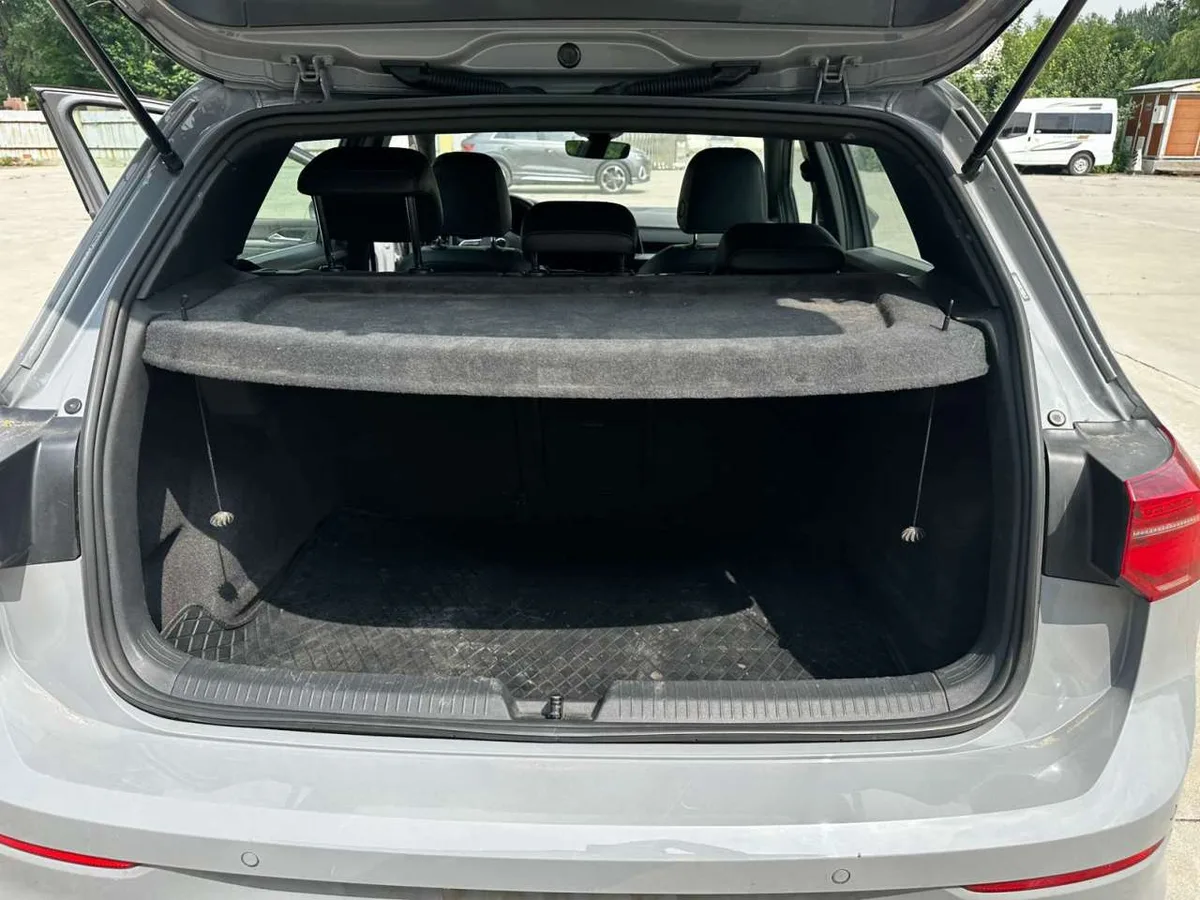 Volkswagen Golf 2023 года, снимок 14