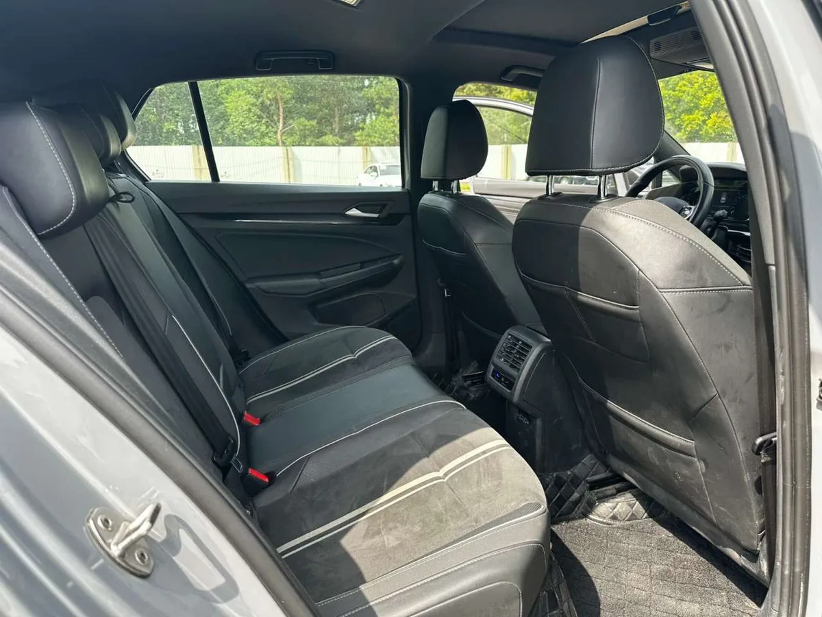 Volkswagen Golf 2023 года, снимок 15