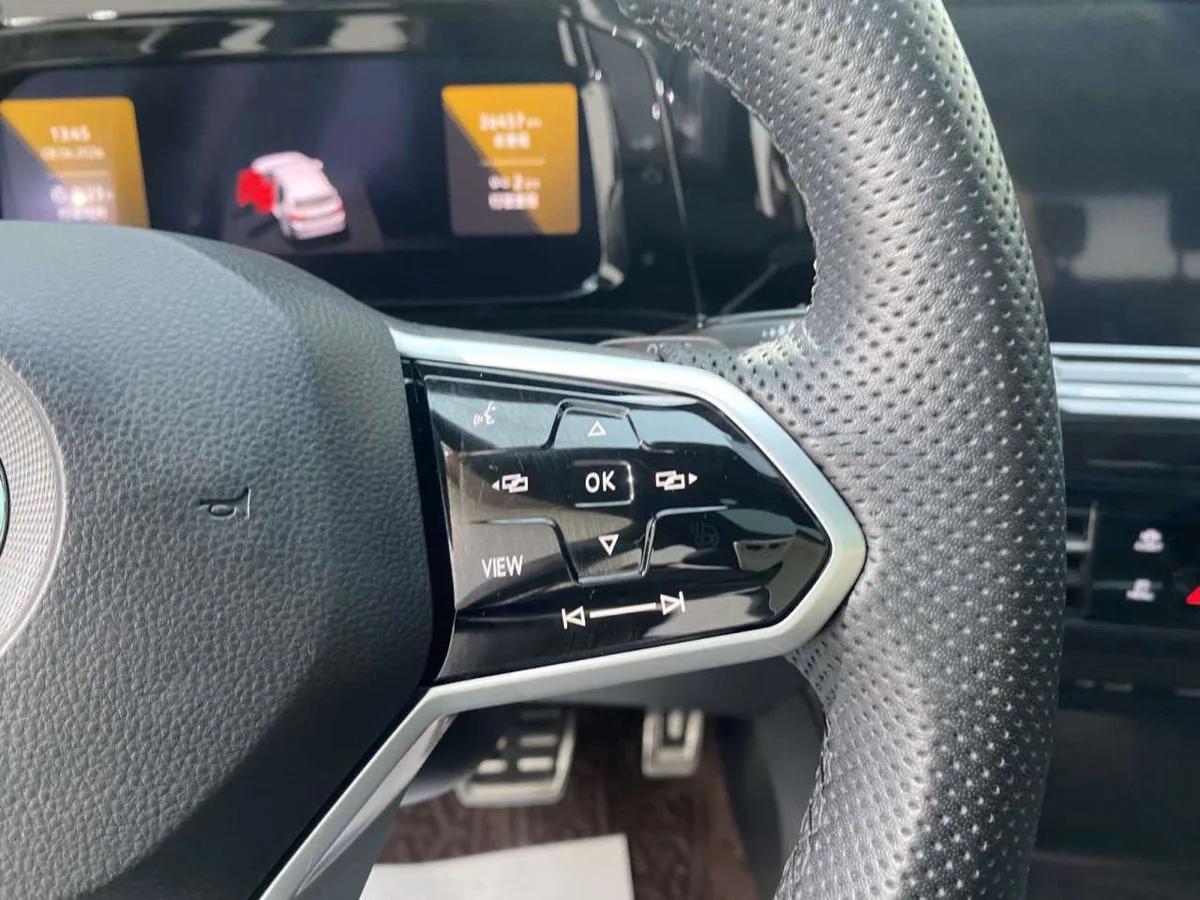 Volkswagen Golf 2023 года, снимок 10