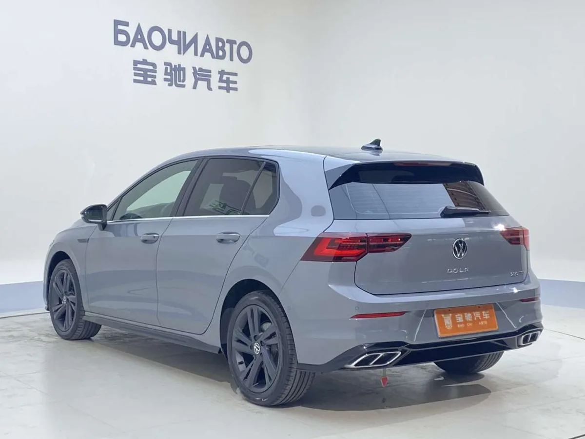 Volkswagen Golf 2023 года, снимок 2