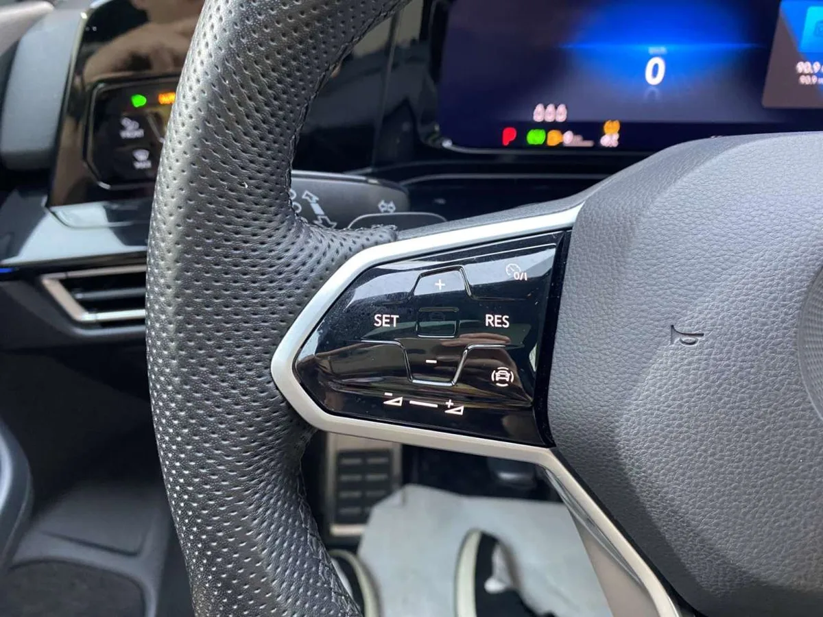 Volkswagen Golf 2023 года, снимок 18