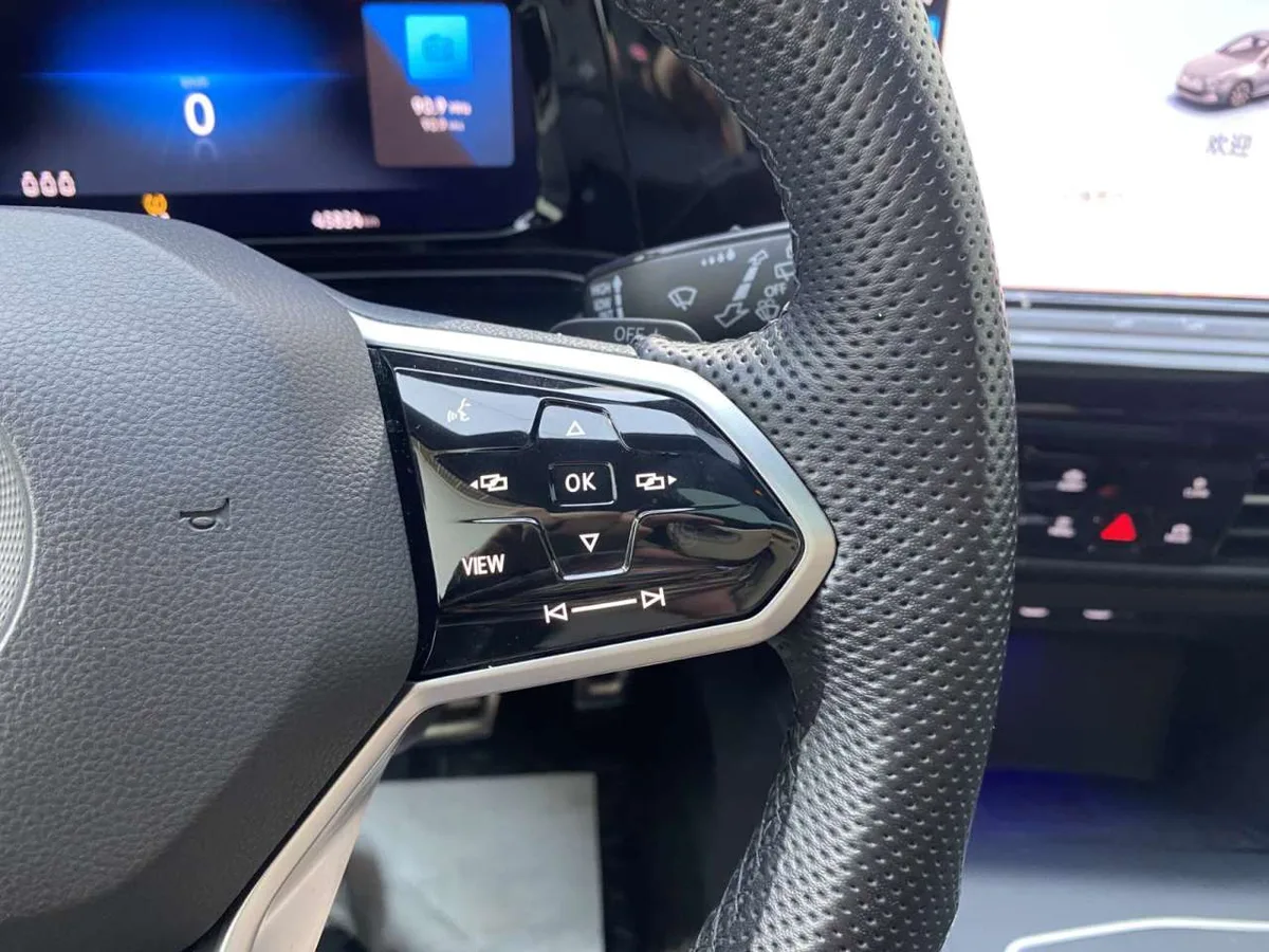 Volkswagen Golf 2023 года, снимок 20