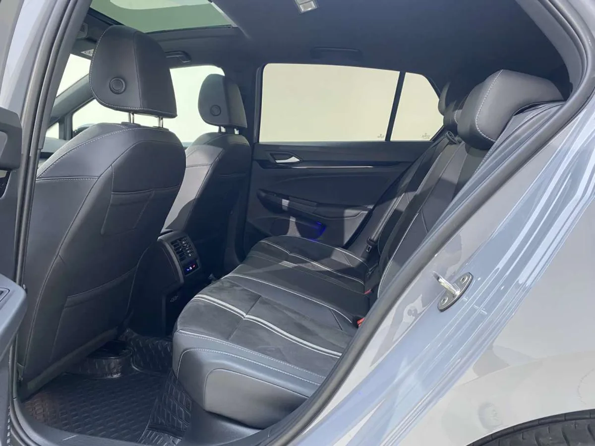 Volkswagen Golf 2023 года, снимок 23