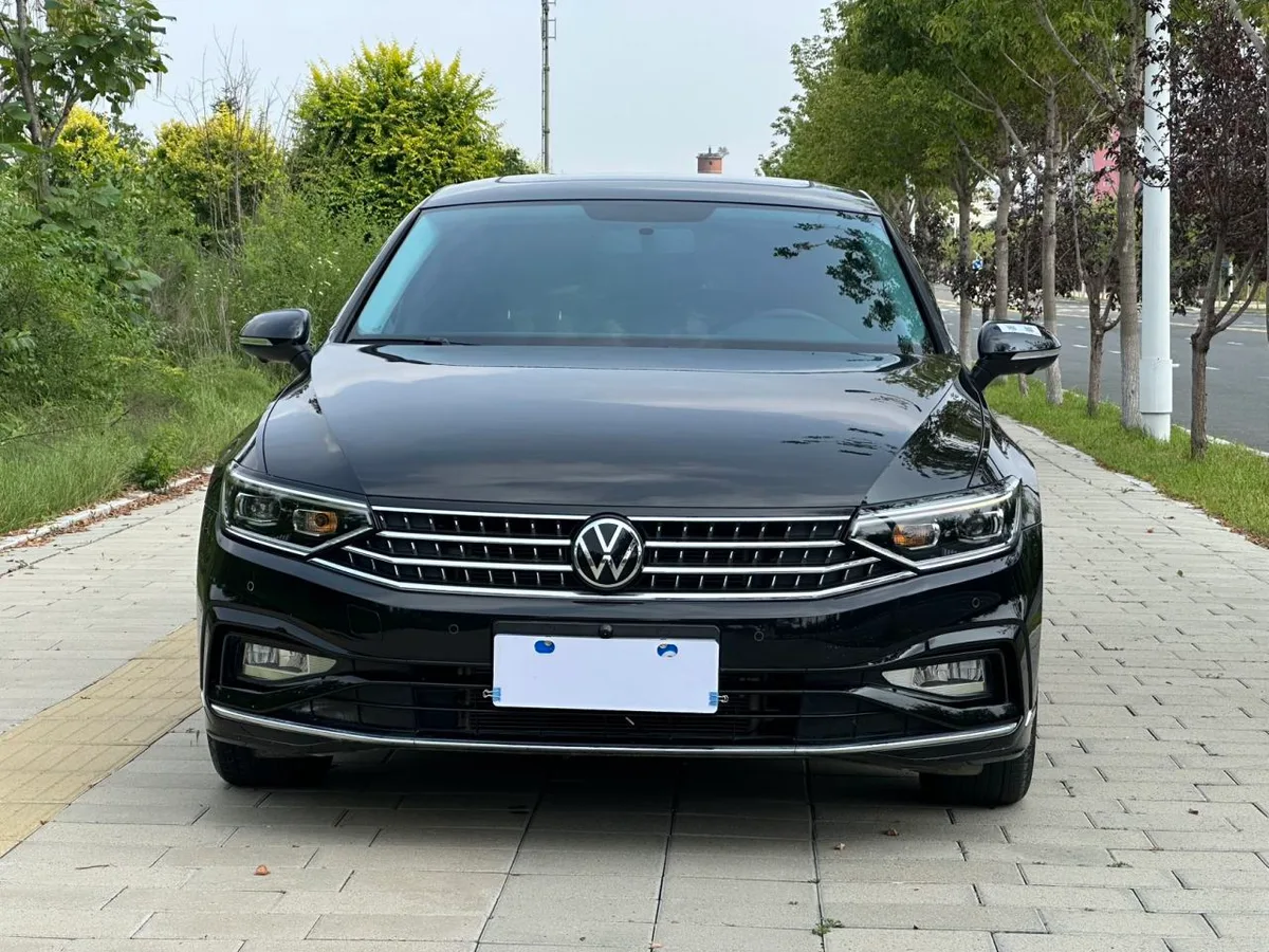 Volkswagen Magotan 2025 года, снимок 2