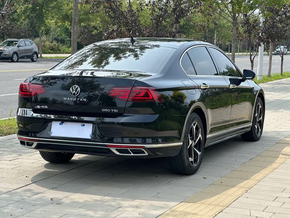 Volkswagen Magotan 2025 года, снимок 6