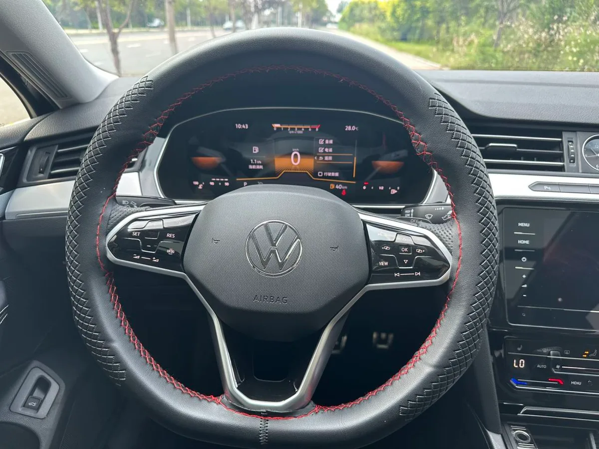 Volkswagen Magotan 2025 года, снимок 11