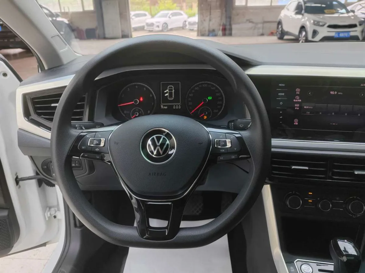 Volkswagen Polo 2022 года, снимок 16