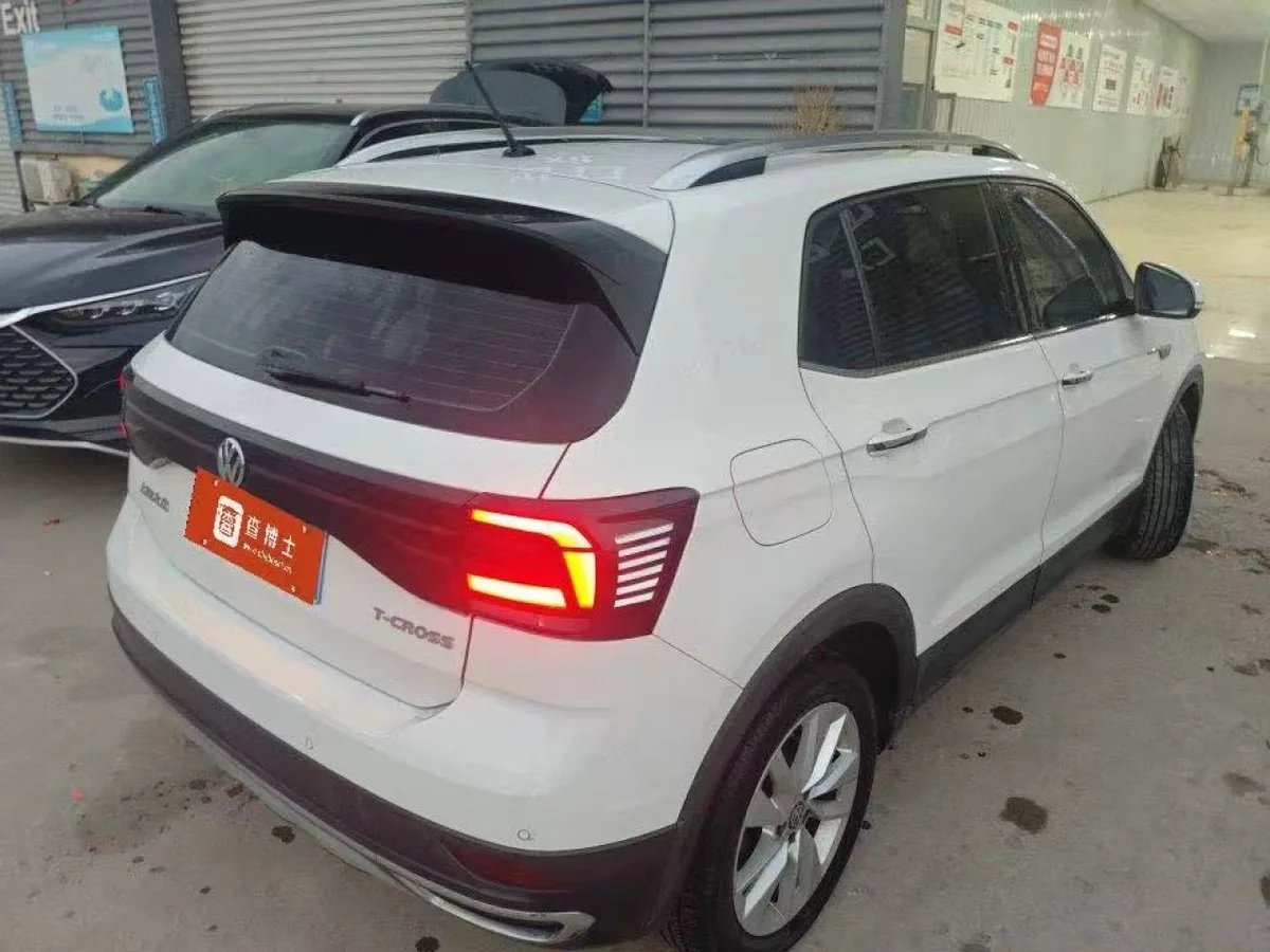 Volkswagen T-Cross 2020 года, снимок 4