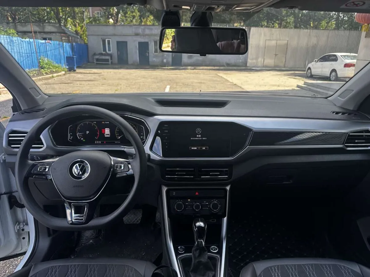 Volkswagen T-Cross 2023 года, снимок 13