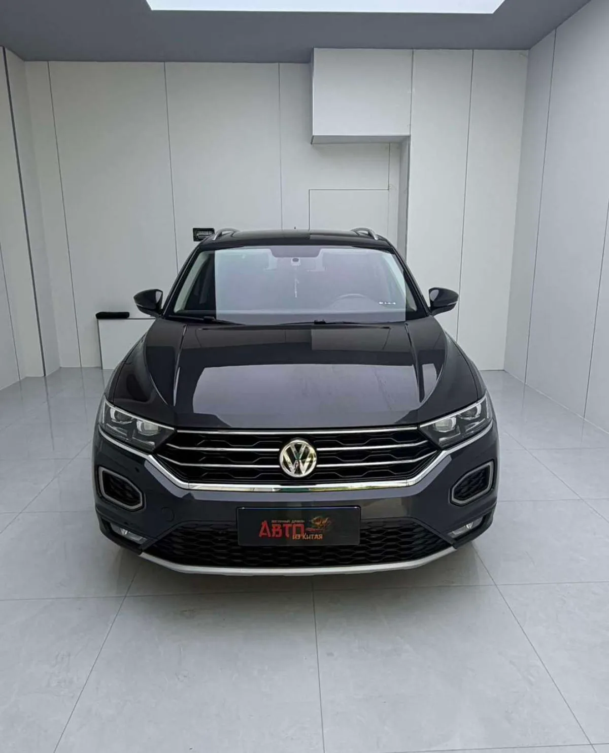 Volkswagen T-Roc 2020 года, снимок 2
