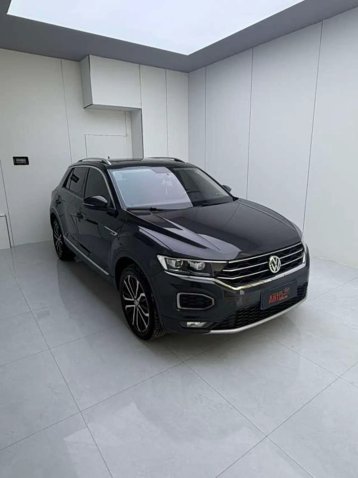 Volkswagen T-Roc 2020 года, снимок 3