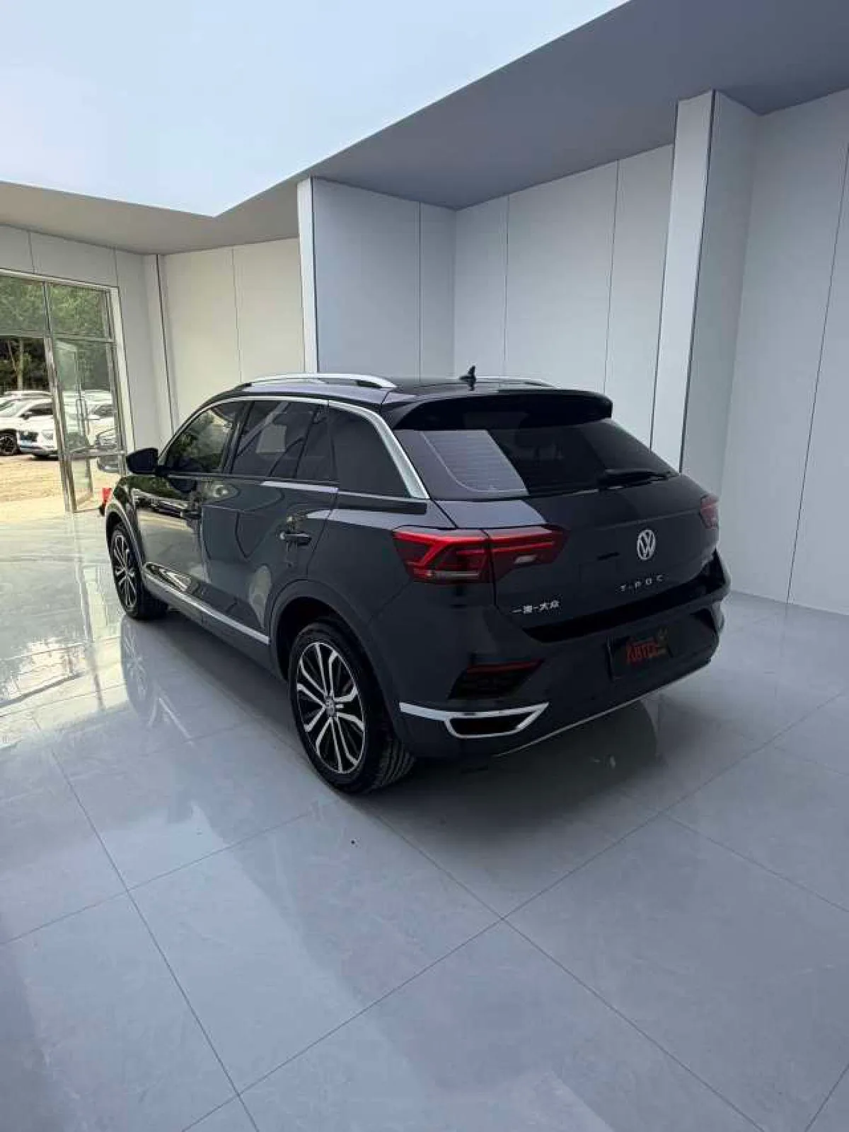 Volkswagen T-Roc 2020 года, снимок 4