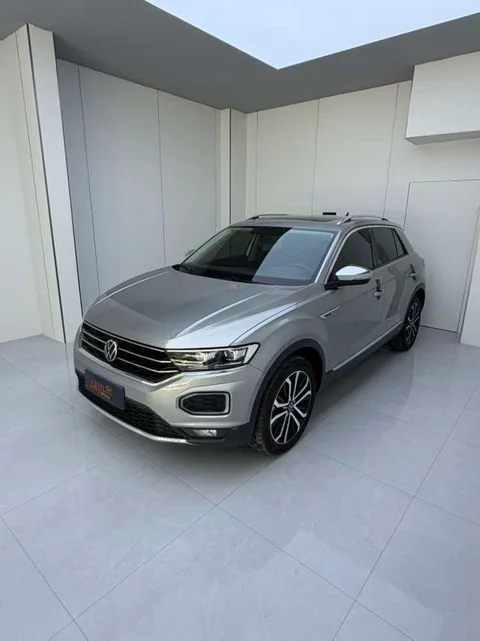 Volkswagen T-Roc 2021 года