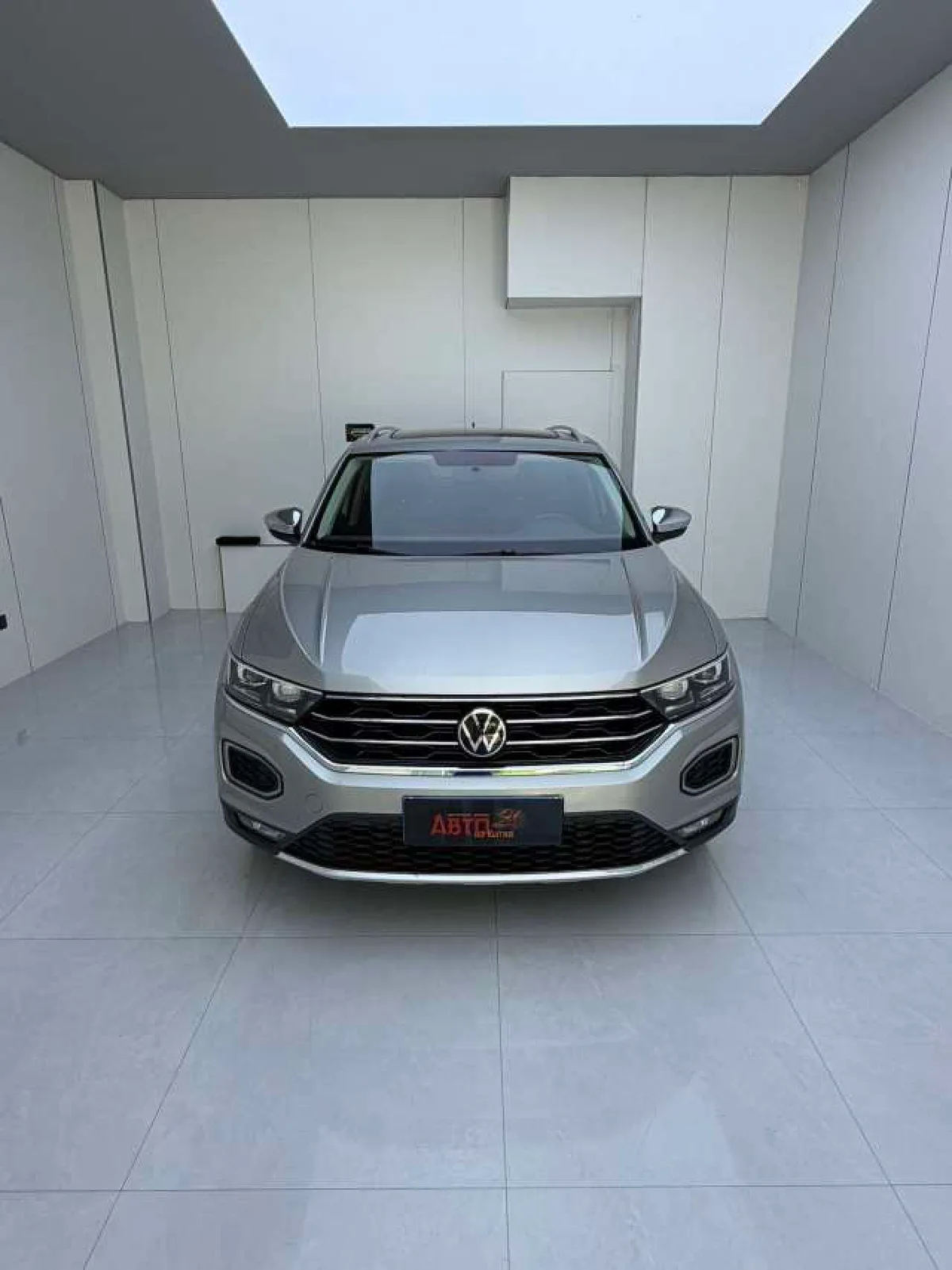 Volkswagen T-Roc 2021 года, снимок 2