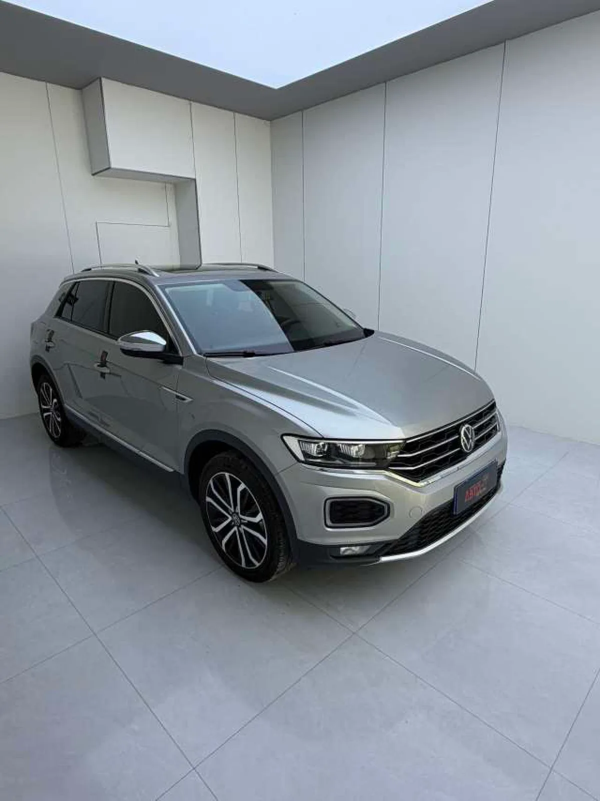 Volkswagen T-Roc 2021 года, снимок 3