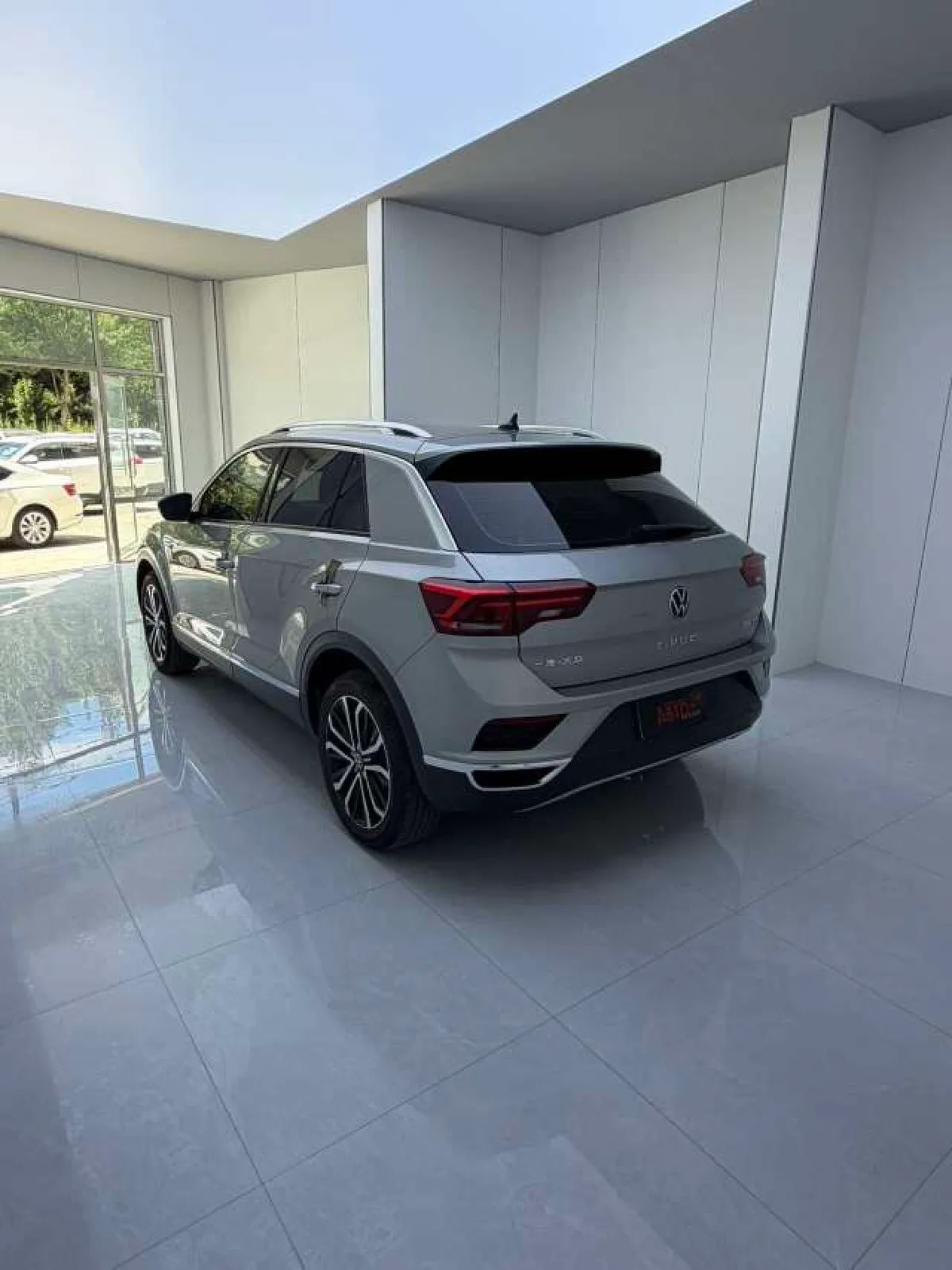 Volkswagen T-Roc 2021 года, снимок 4