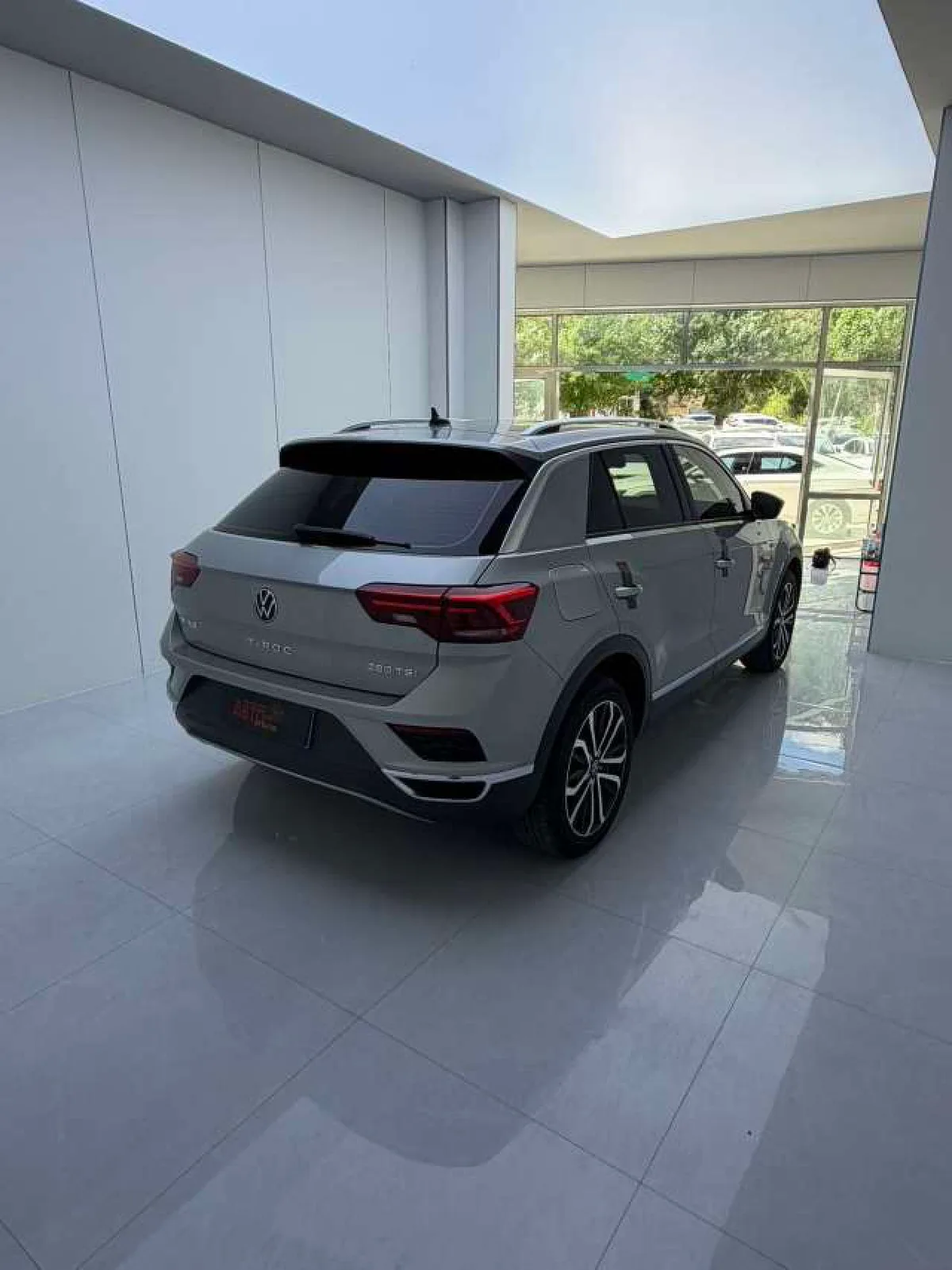 Volkswagen T-Roc 2021 года, снимок 6