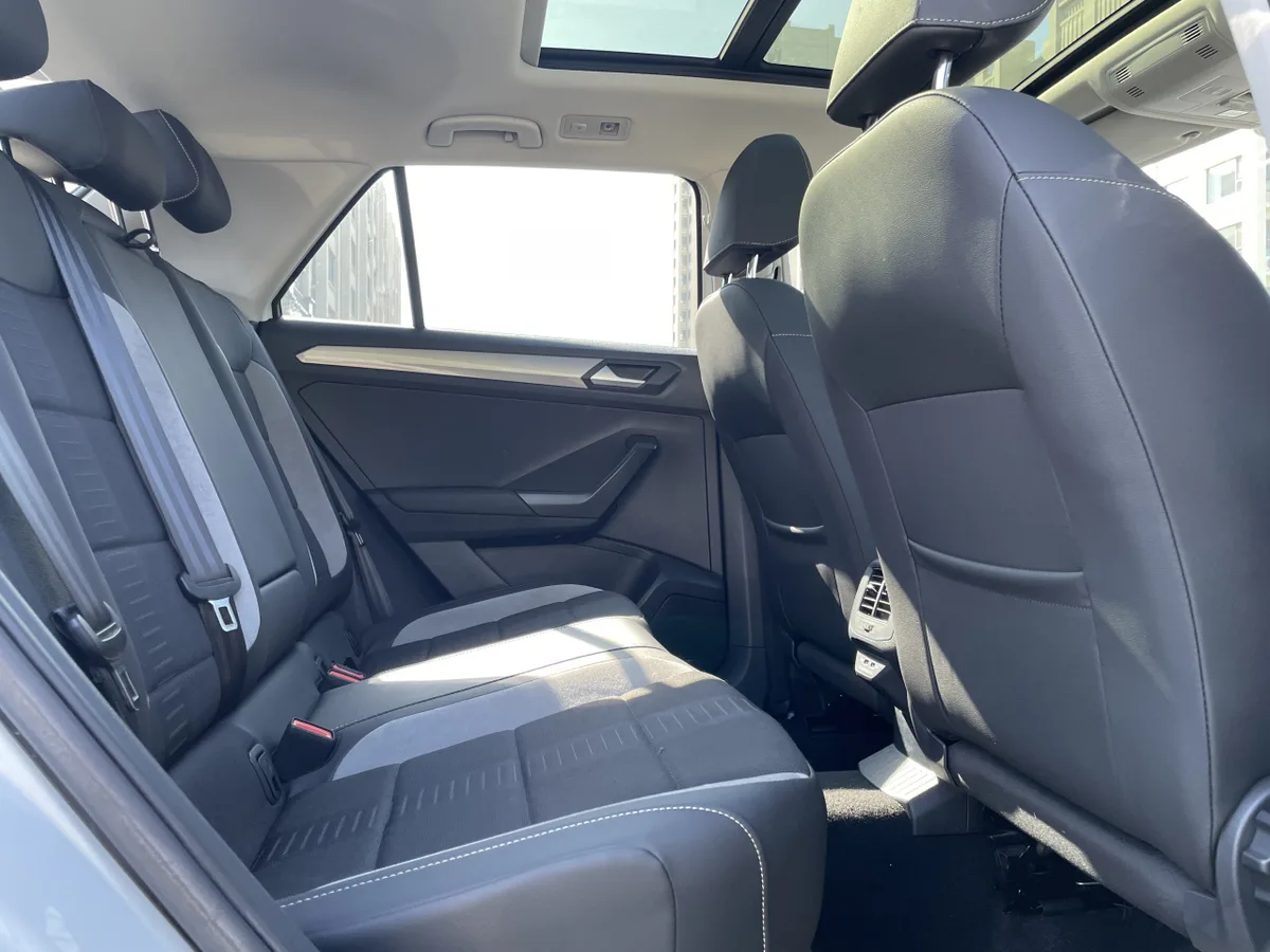 Volkswagen T-Roc 2021 года, снимок 10