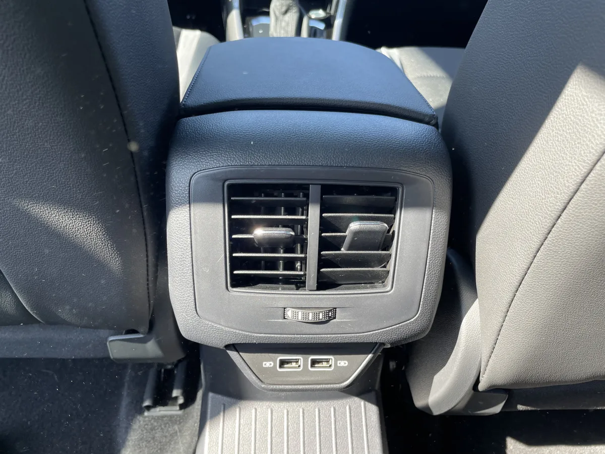 Volkswagen T-Roc 2021 года, снимок 11