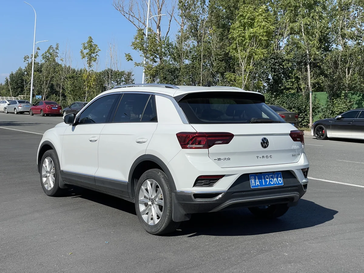 Volkswagen T-Roc 2021 года, снимок 13