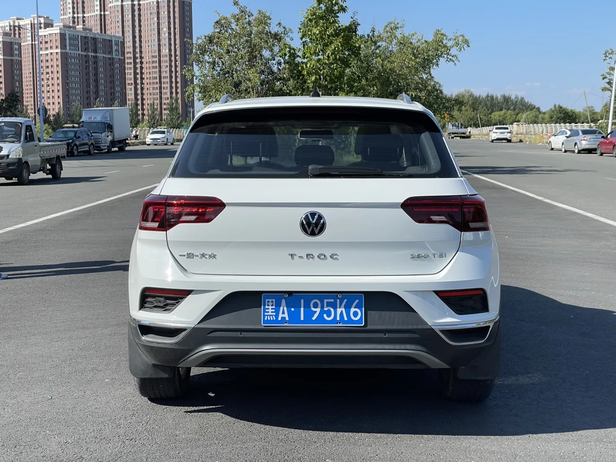 Volkswagen T-Roc 2021 года, снимок 14