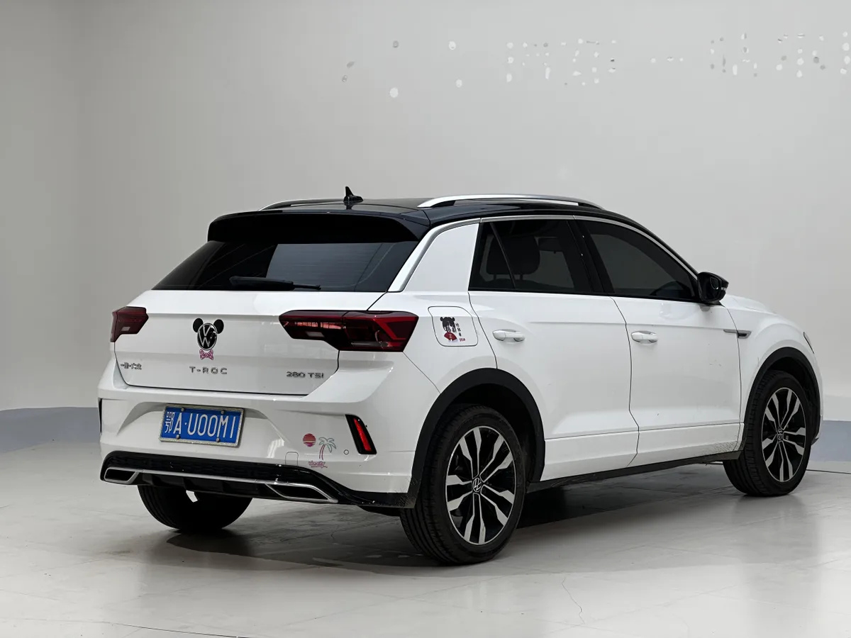 Volkswagen T-Roc 2022 года, снимок 3