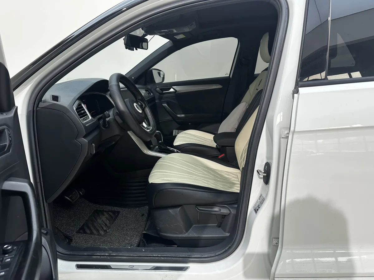 Volkswagen T-Roc 2022 года, снимок 7