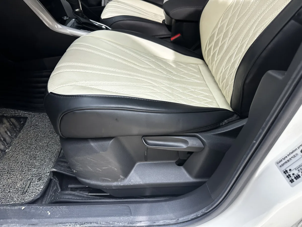 Volkswagen T-Roc 2022 года, снимок 8