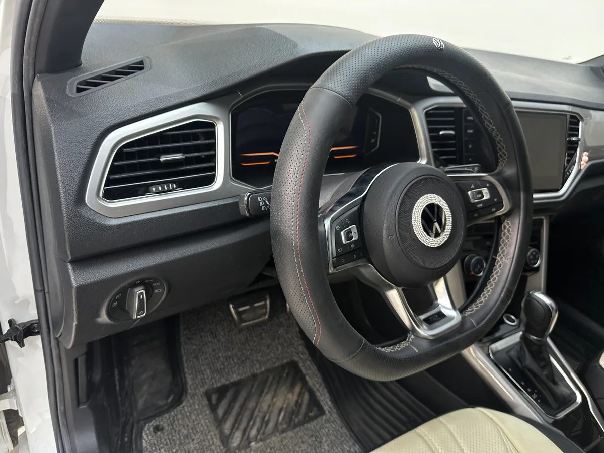 Volkswagen T-Roc 2022 года, снимок 11