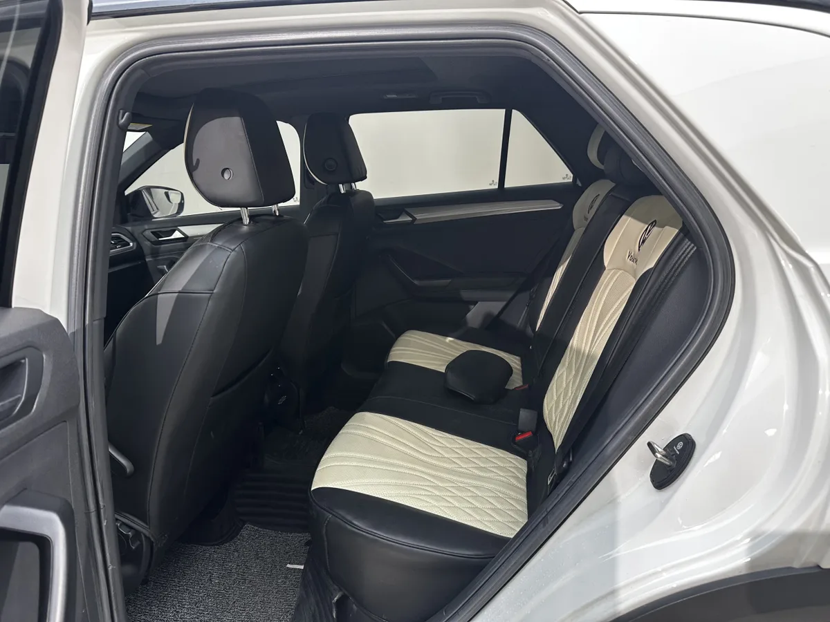 Volkswagen T-Roc 2022 года, снимок 17